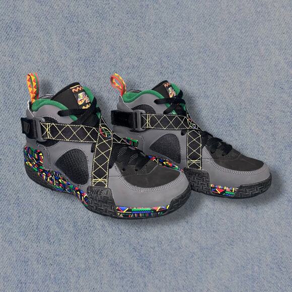 Nike Air Raid “Peace” Outdoor Basketball Sneakers, Men Size 9.5 main image 7